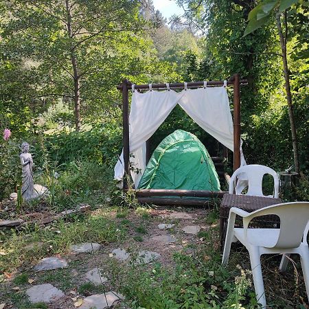 Saint-André-de-Valborgne Tente Dans Gazebo Thai Dans Jardin En Bord De Riviere מראה חיצוני תמונה